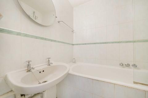 Studio for sale, Barbican, London EC2Y