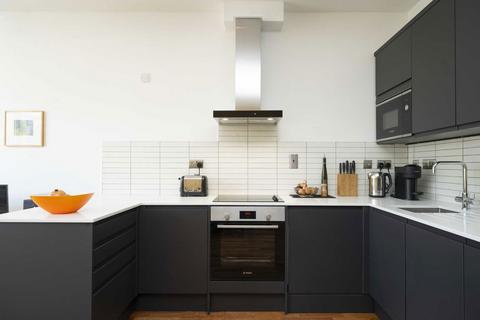 2 bedroom flat for sale, Bunhill Row, London EC1Y