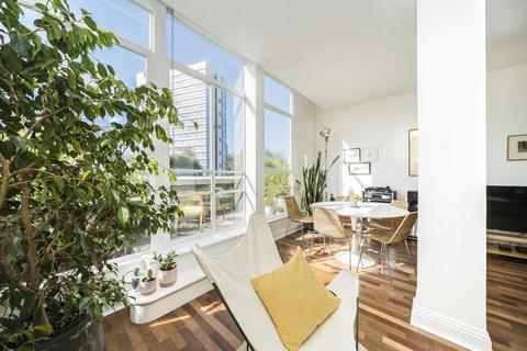 2 bedroom flat for sale, Bunhill Row, London EC1Y