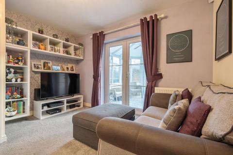 2 bedroom semi-detached house for sale, Waterford Road,  Witney,  OX28
