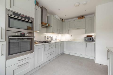 undefined, Cutlers Close, Maidenhead