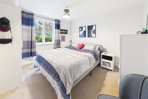 undefined, Gould Close, Newbury, Berkshire, RG14