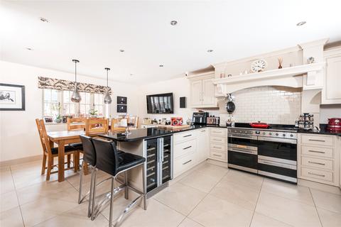 5 bedroom detached house for sale, Lacemakers Close, East Claydon, Buckinghamshire, MK18