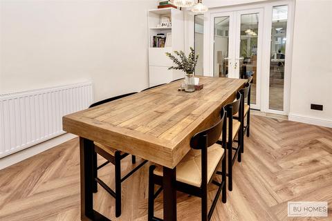 3 bedroom semi-detached house for sale, Shalford Road, Solihull
