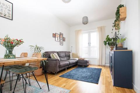 2 bedroom flat for sale, Peggy Lane, Manchester