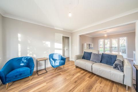 undefined, Ripley Road, Hampton TW12