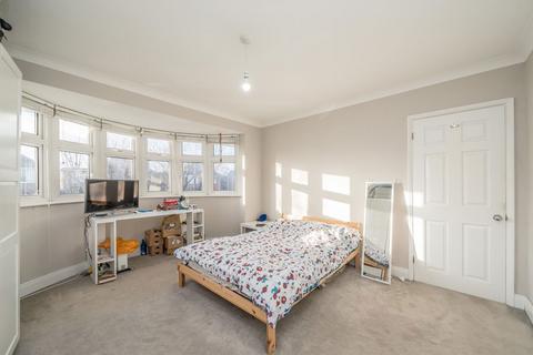 undefined, Ripley Road, Hampton TW12