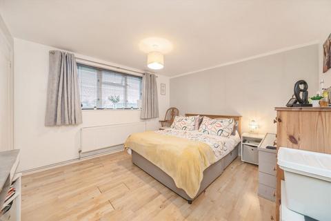 2 bedroom flat for sale, Main Street, Feltham TW13