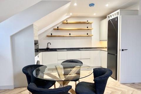 2 bedroom flat to rent, Fern Court, S66