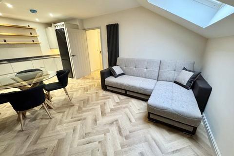 2 bedroom flat to rent, Fern Court, S66