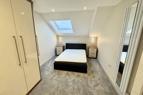 2 bedroom flat to rent, Fern Court, S66