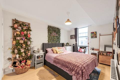 1 bedroom flat for sale, Ferry Lane, Brentford TW8