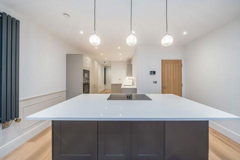 2 bedroom flat for sale, Candler Mews, Twickenham TW1
