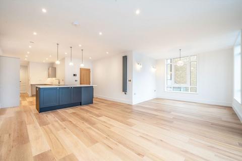 2 bedroom flat for sale, Candler Mews, Twickenham TW1