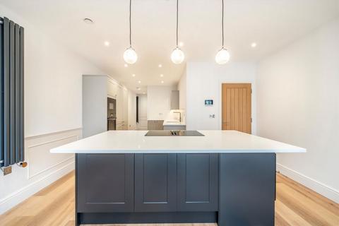2 bedroom flat for sale, Candler Mews, Twickenham TW1