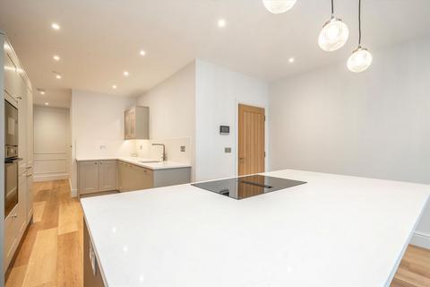 2 bedroom flat for sale, Candler Mews, Twickenham TW1