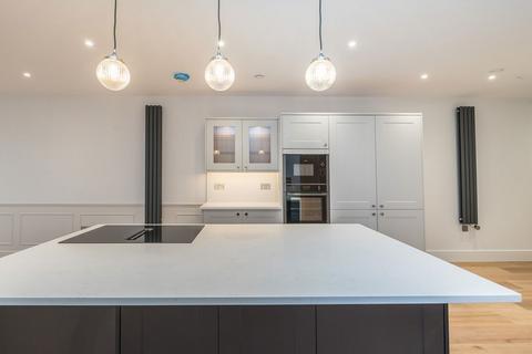 3 bedroom flat for sale, Candler Mews, Twickenham TW1