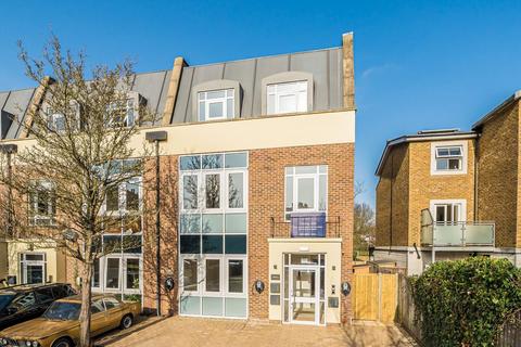 3 bedroom flat for sale, Candler Mews, Twickenham TW1