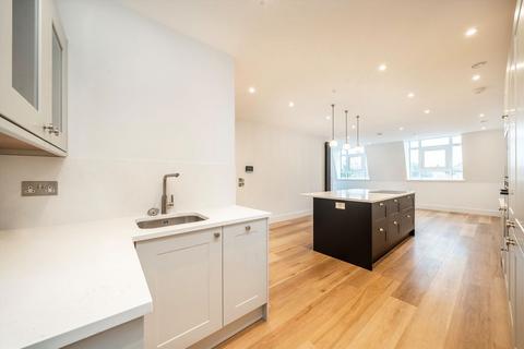 3 bedroom flat for sale, Candler Mews, Twickenham TW1