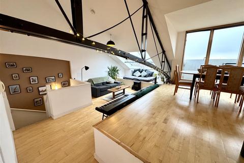 2 bedroom duplex to rent, Electric Wharf, Coventry