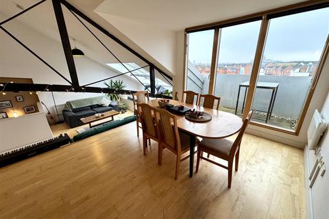 2 bedroom duplex to rent, Electric Wharf, Coventry