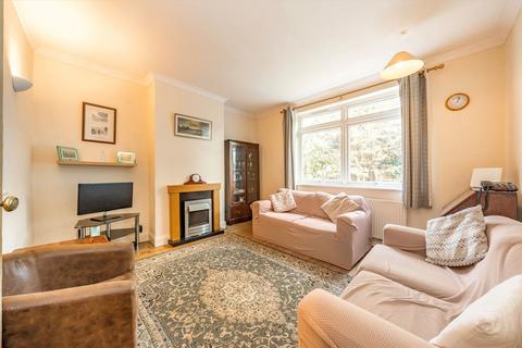 undefined, Vale Close, Strawberry Hill TW1