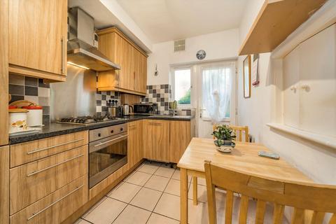 undefined, Vale Close, Strawberry Hill TW1