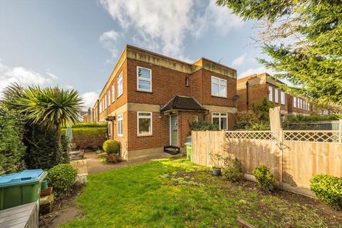undefined, Vale Close, Strawberry Hill TW1