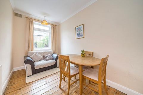 2 bedroom flat for sale, Vale Close, Strawberry Hill TW1
