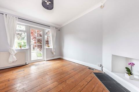 undefined, Devon Avenue, Twickenham TW2