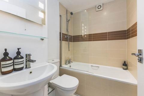 1 bedroom flat for sale, Stamford Street, Waterloo