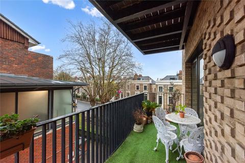 3 bedroom apartment for sale, Atkins Square, Dalston Lane, London, E8
