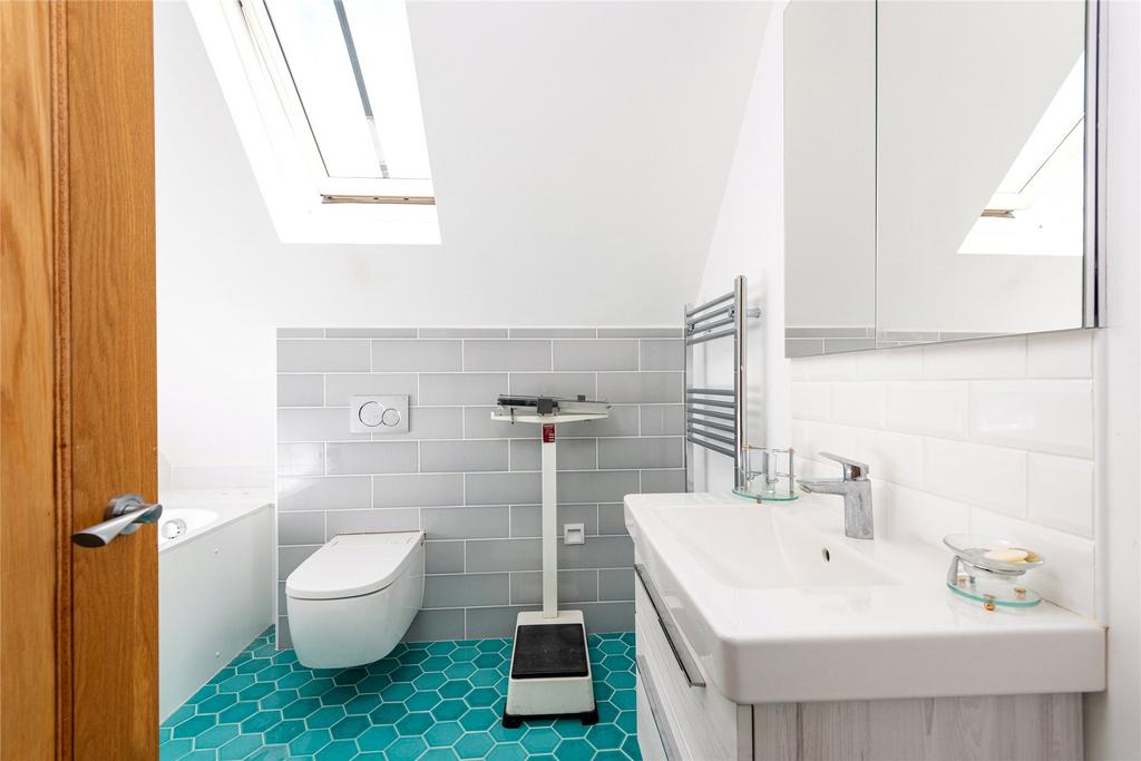 Principal Bathroom