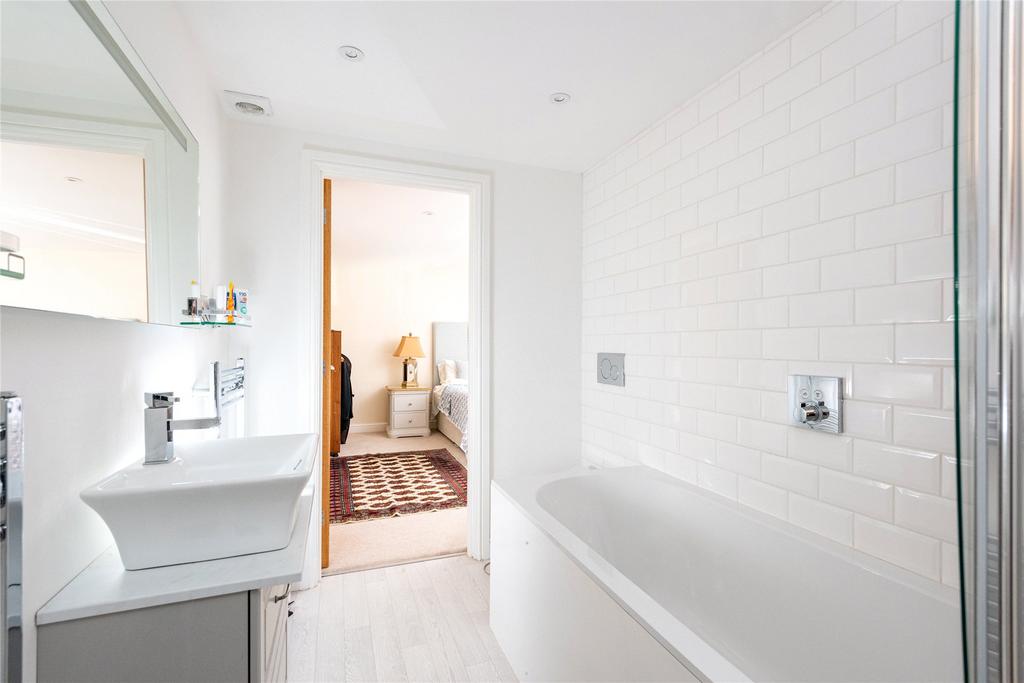 Jack &amp; Jill Bathroom