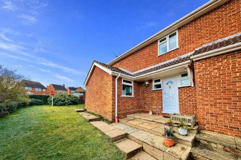undefined, Bagshot,  Surrey,  GU19