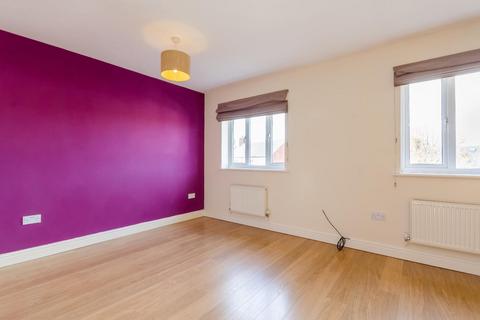 3 bedroom house to rent, Huntington Mews, York, YO31