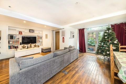 2 bedroom flat for sale, Earlsfield Road, London SW18