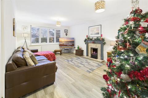 4 bedroom detached house for sale, Woodavon Gardens, Thatcham, Berkshire, RG18