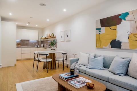 2 bedroom flat for sale, Upper Richmond Road, London SW15