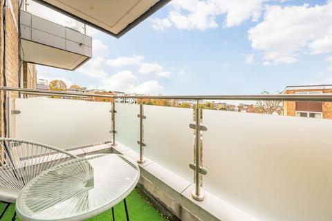 2 bedroom flat for sale, Rayners Road, London SW15
