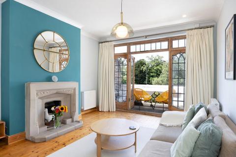 3 bedroom flat for sale, Putney Hill, London SW15