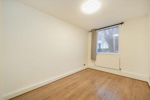 2 bedroom flat to rent, Priory Road, London NW6