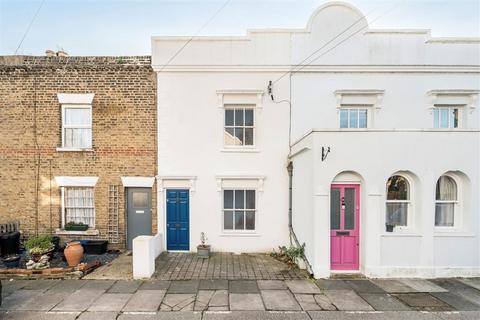 3 bedroom house for sale - School House Lane, Teddington TW11