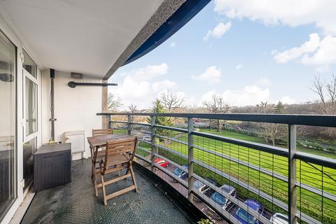 2 bedroom flat for sale, Greenwich Heights