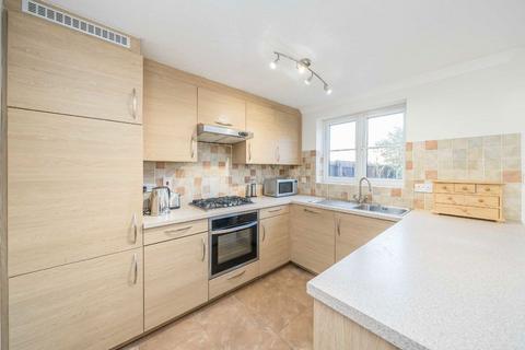 4 bedroom semi-detached house for sale, Thames Street, Sunbury-On-Thames TW16