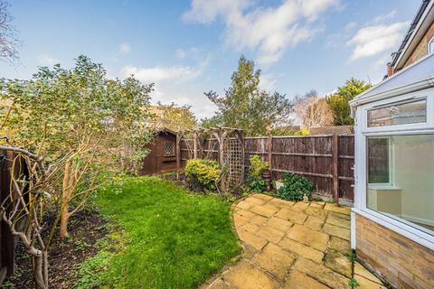 4 bedroom semi-detached house for sale, Thames Street, Sunbury-On-Thames TW16