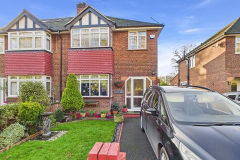 3 bedroom semi-detached house for sale - Moor Lane, Staines-upon-Thames, Surrey, TW19