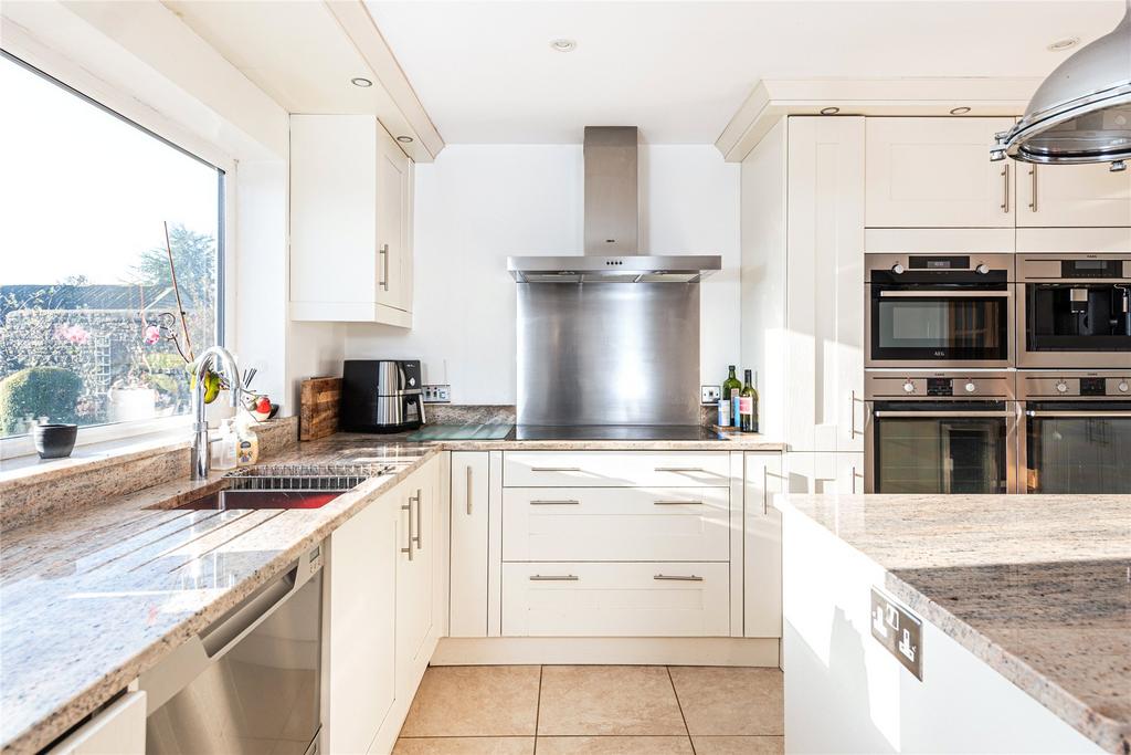 Kitchen/Breakfast