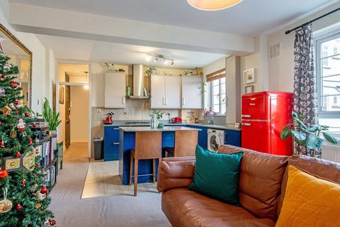 1 bedroom flat for sale, Upper Clapton Road, London E5