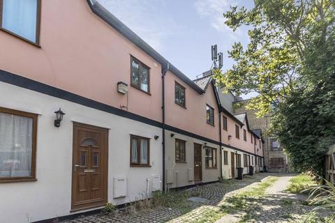 1 bedroom house to rent, Ebury Mews, London SE27